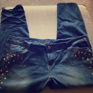 New Directions floral design straight leg jeans 20